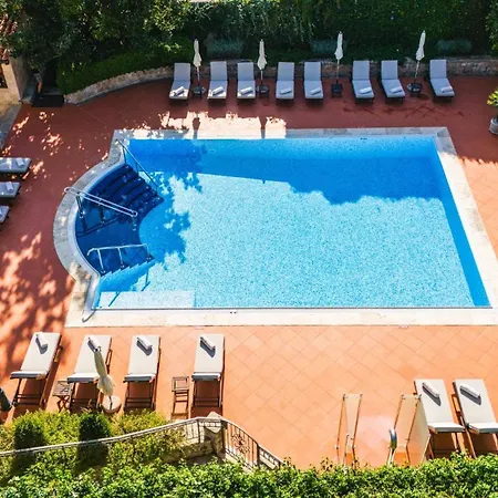 Boutique Kazbek Szálloda 5*